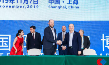 Blue World Technologies（蓝界科技）与中国智能电动车企业爱驰汽车签署战略合作协议